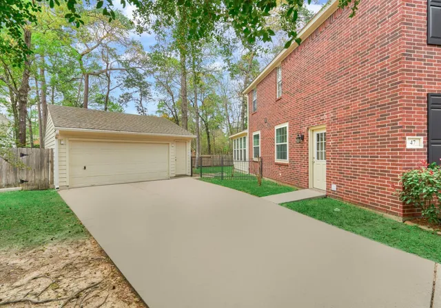 $3,700 | 47 Firethorn Place, The Woodlands, TX 77382