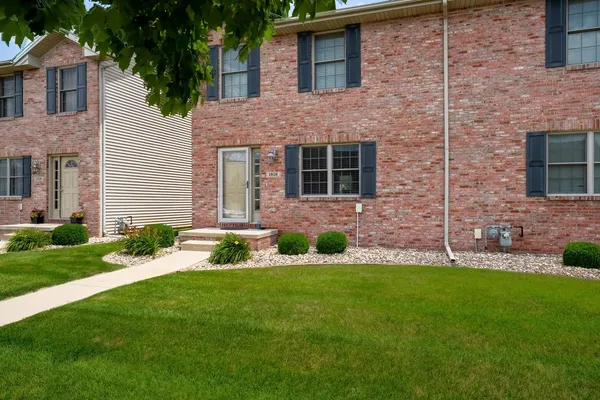 $235,000 | 1818 Glenbridge Road, Bloomington, IL 61704