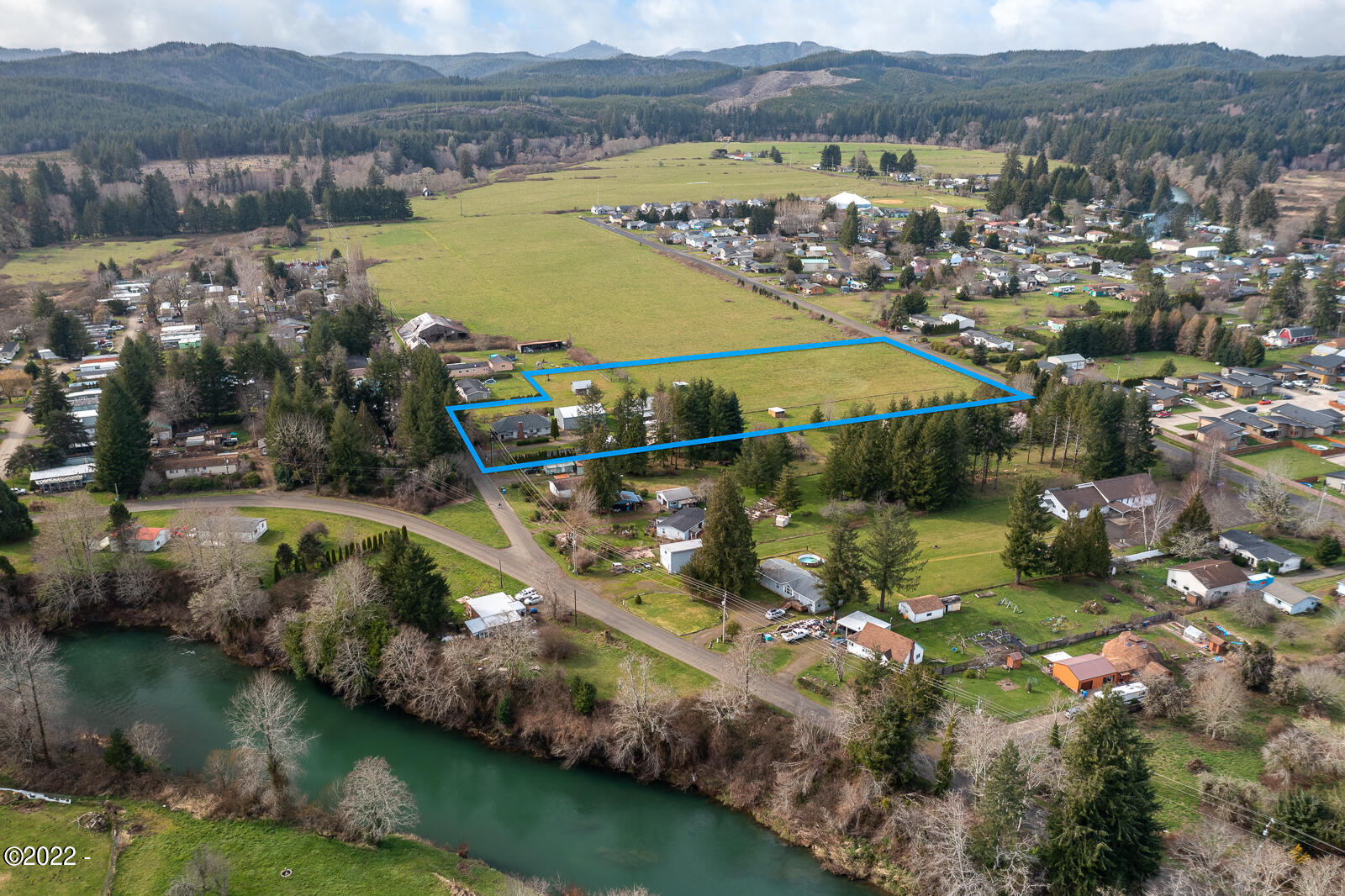 477 Southwest Ferry Avenue Siletz, OR 97380 - Photo 28 of 30 477SWFerry-AB-04