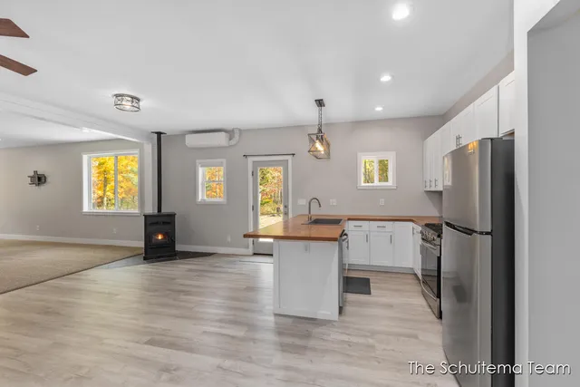 $460,000 | 8232 Holton Road, Holton, MI 49425