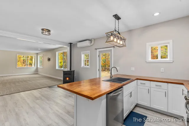 $460,000 | 8232 Holton Road, Holton, MI 49425