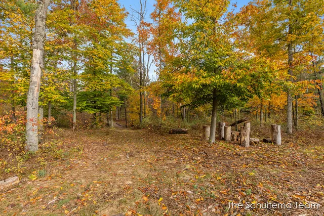 $460,000 | 8232 Holton Road, Holton, MI 49425