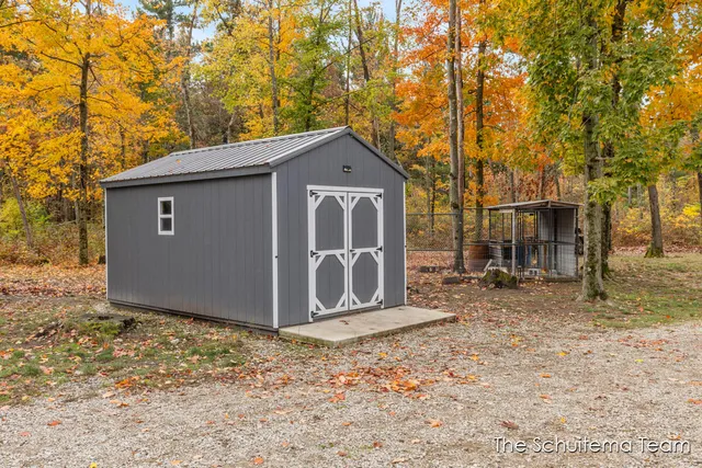 $460,000 | 8232 Holton Road, Holton, MI 49425