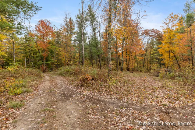 $460,000 | 8232 Holton Road, Holton, MI 49425