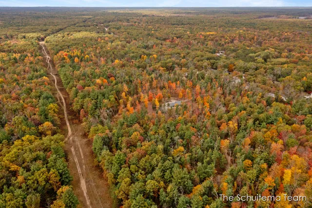 $460,000 | 8232 Holton Road, Holton, MI 49425