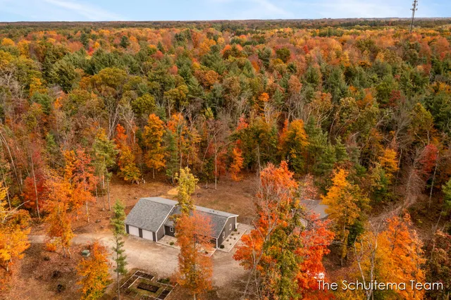 $460,000 | 8232 Holton Road, Holton, MI 49425