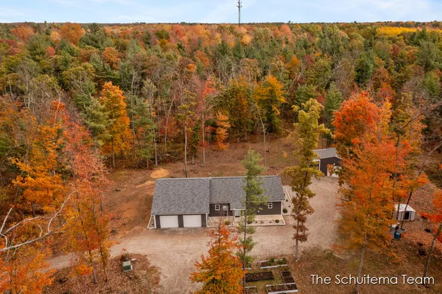 $460,000 | 8232 Holton Road, Holton, MI 49425