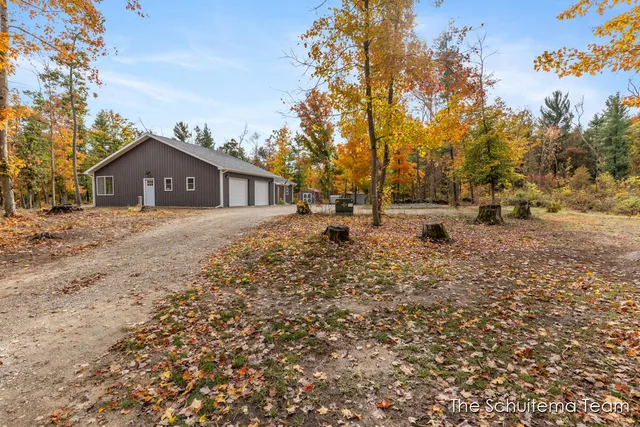 $460,000 | 8232 Holton Road, Holton, MI 49425