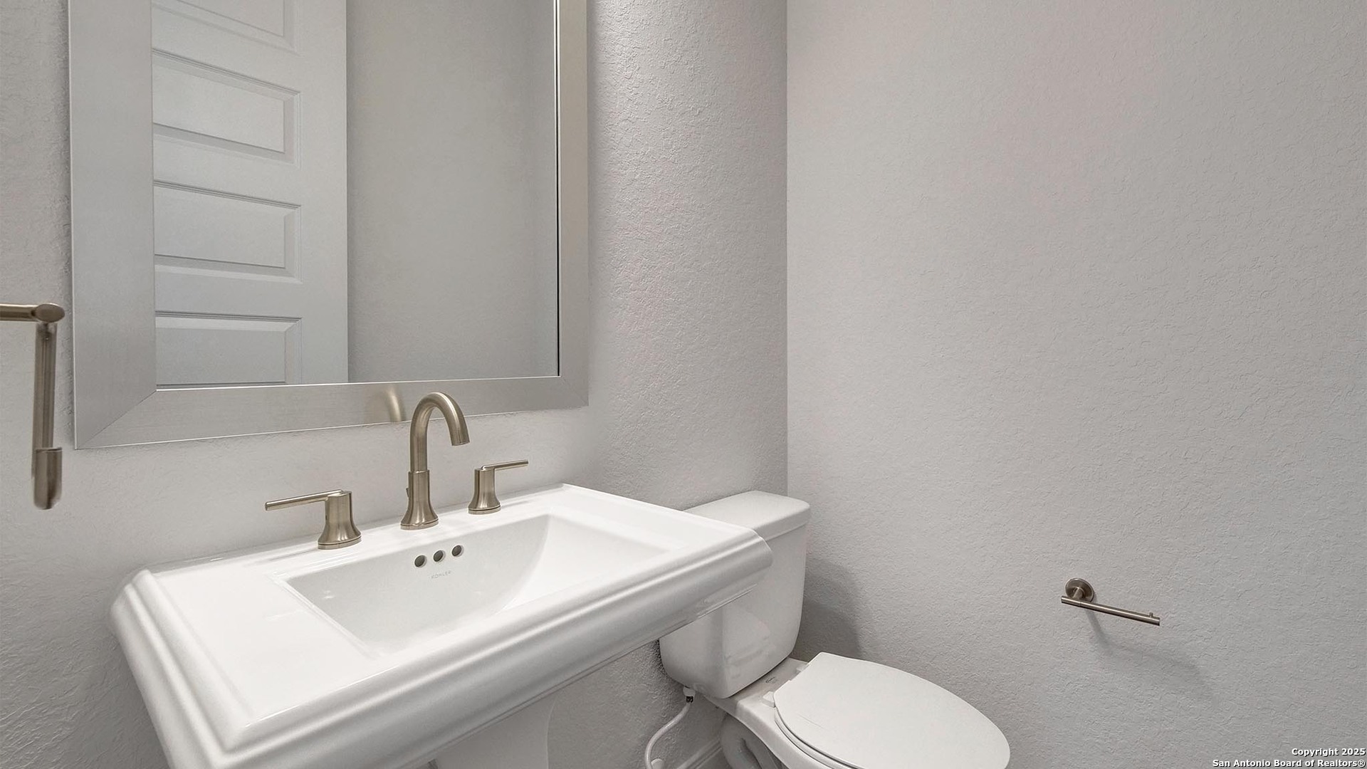 187 Gather Street Castroville, TX 78009 - Photo 23 of 31