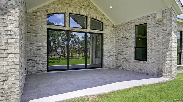 $789,900 | 187 Gather Street, Castroville, TX 78009