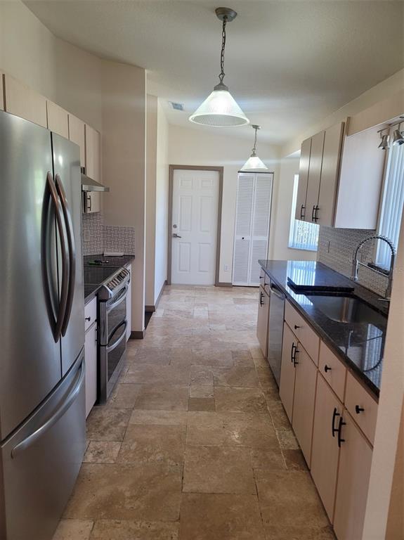 10202 Southwest 61st Terrace Road Ocala, FL 34476 - Photo 7 of 24