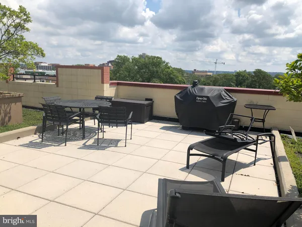 $2,450 | 525 North Fayette Street, Unit 304, Alexandria, VA 22314