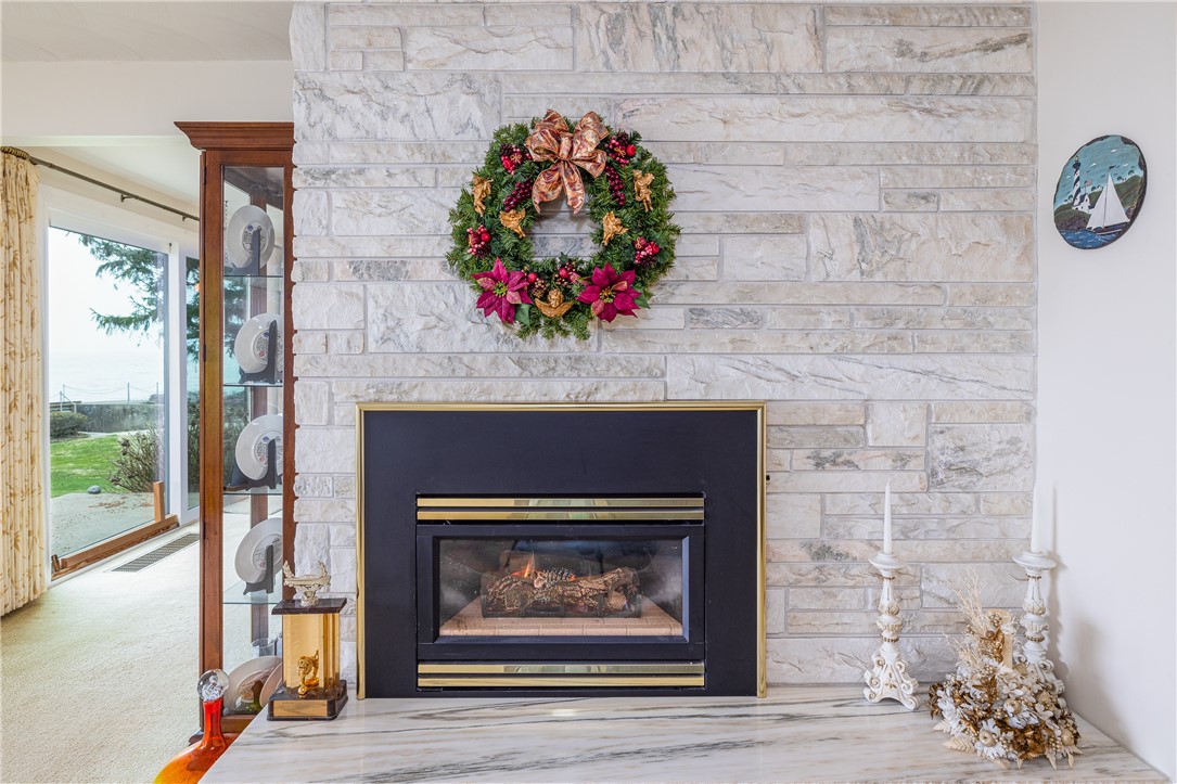 12 Lighthouse Road Parma, NY 14468 - Photo 6 of 49 BACK TO BACK MARBLE fireplaces. The second one in