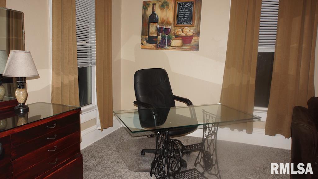 2002 West 4th Street, Unit A Davenport, IA 52802 - Photo 12 of 25