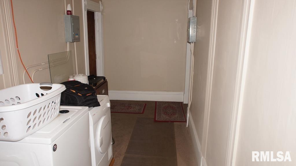 2002 West 4th Street, Unit A Davenport, IA 52802 - Photo 2 of 25