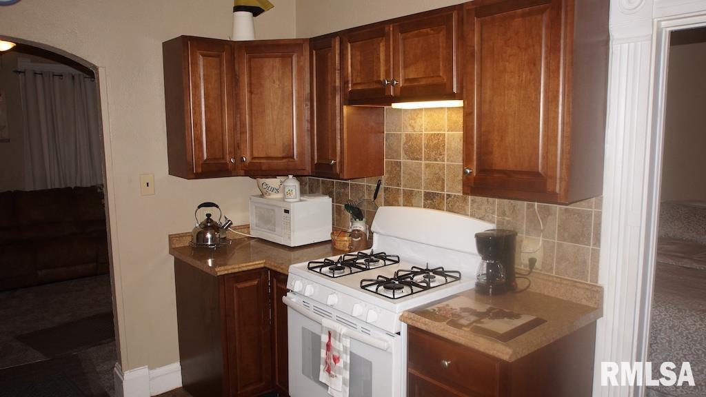 2002 West 4th Street, Unit A Davenport, IA 52802 - Photo 3 of 25