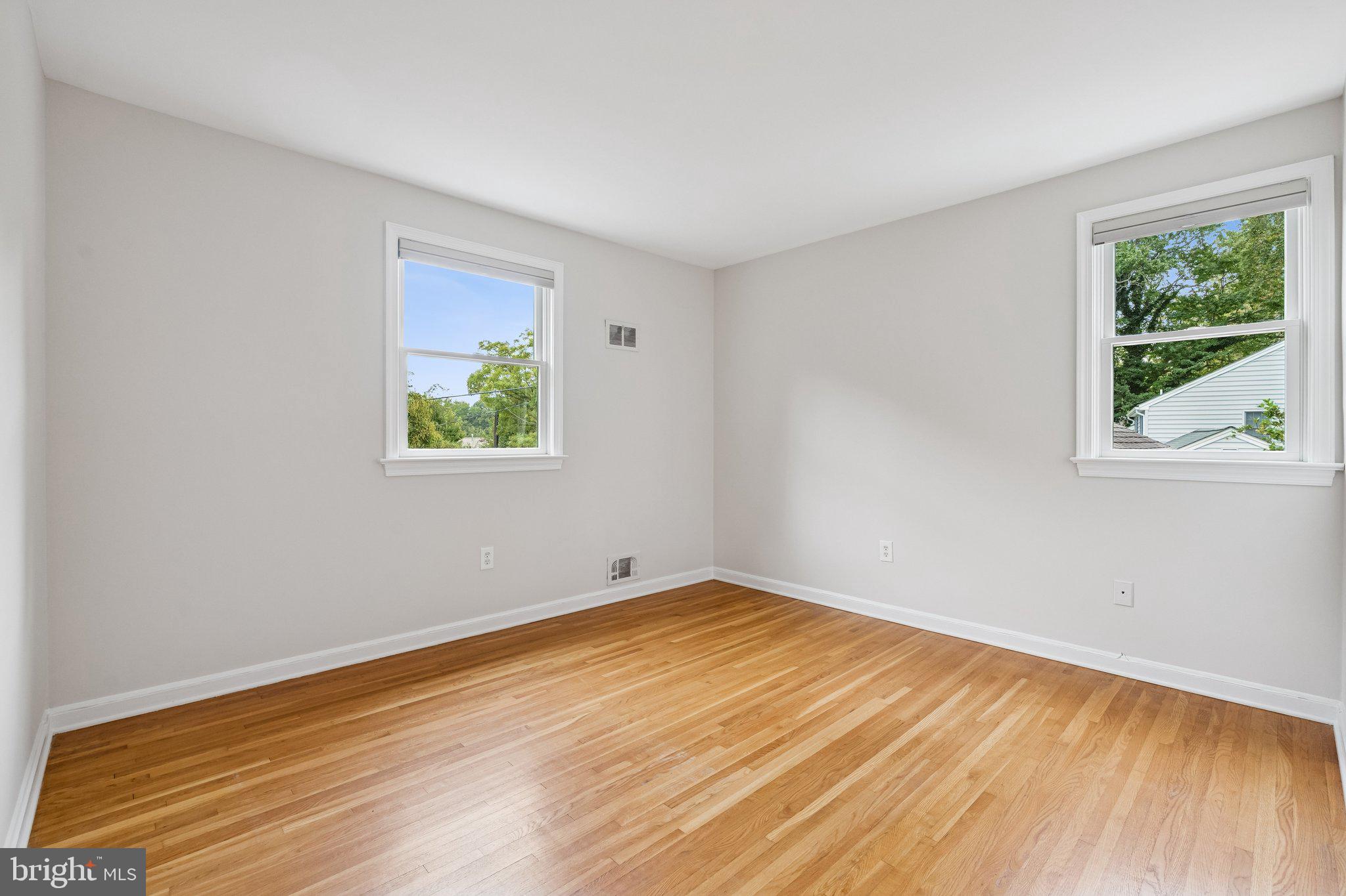 8510 West Howell Road Bethesda, MD 20817 - Photo 27 of 45 Bedroom Three