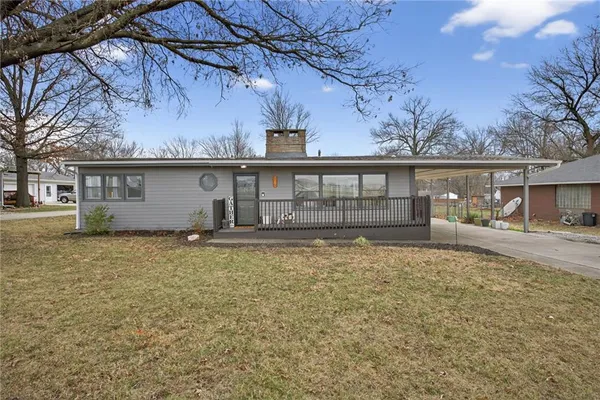 $259,000 | 6 Sunset Lane, Paola, KS 66071