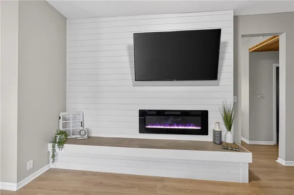 $259,000 | 6 Sunset Lane, Paola, KS 66071