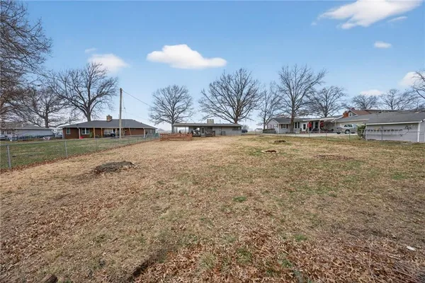 $259,000 | 6 Sunset Lane, Paola, KS 66071