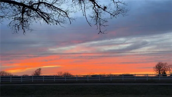 $259,000 | 6 Sunset Lane, Paola, KS 66071