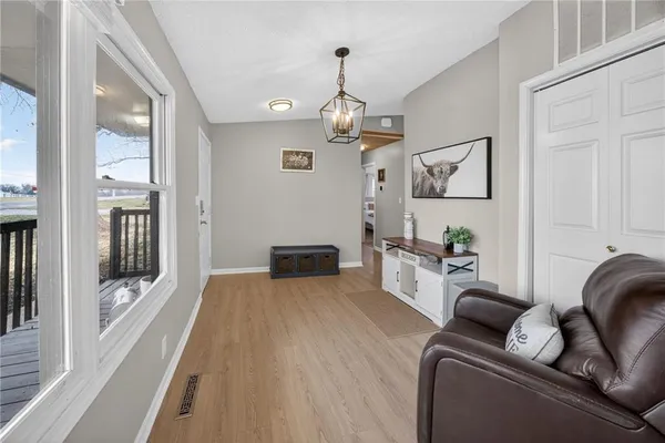 $259,000 | 6 Sunset Lane, Paola, KS 66071