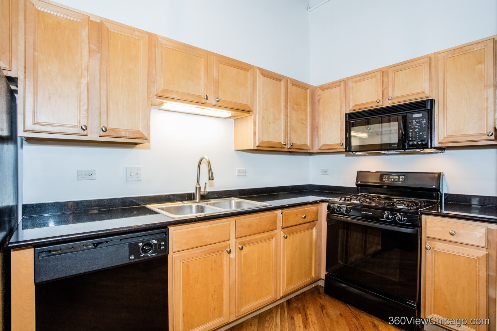 550 West Harrison Street, Unit 253 Chicago, IL 60607 - Photo 14 of 19