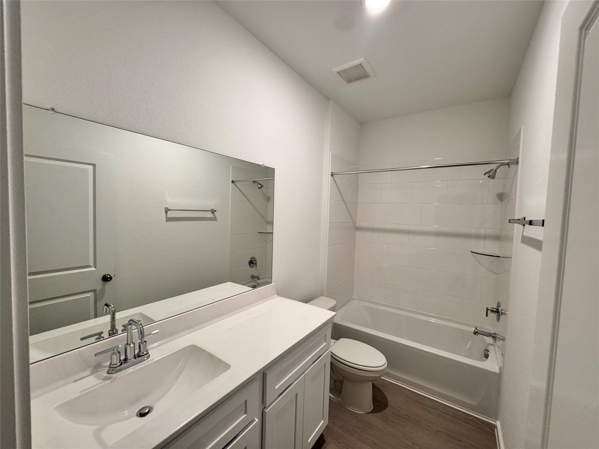 25462 Multiflora Drive Magnolia, TX 77355 - Photo 9 of 13 Secondary bathroom