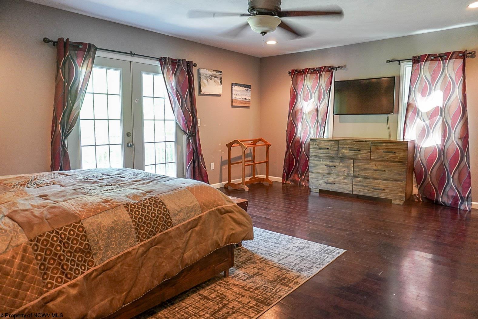 1917 Pleasant Valley Road Fairmont, WV 26554 - Photo 21 of 45 Gallery Image 21