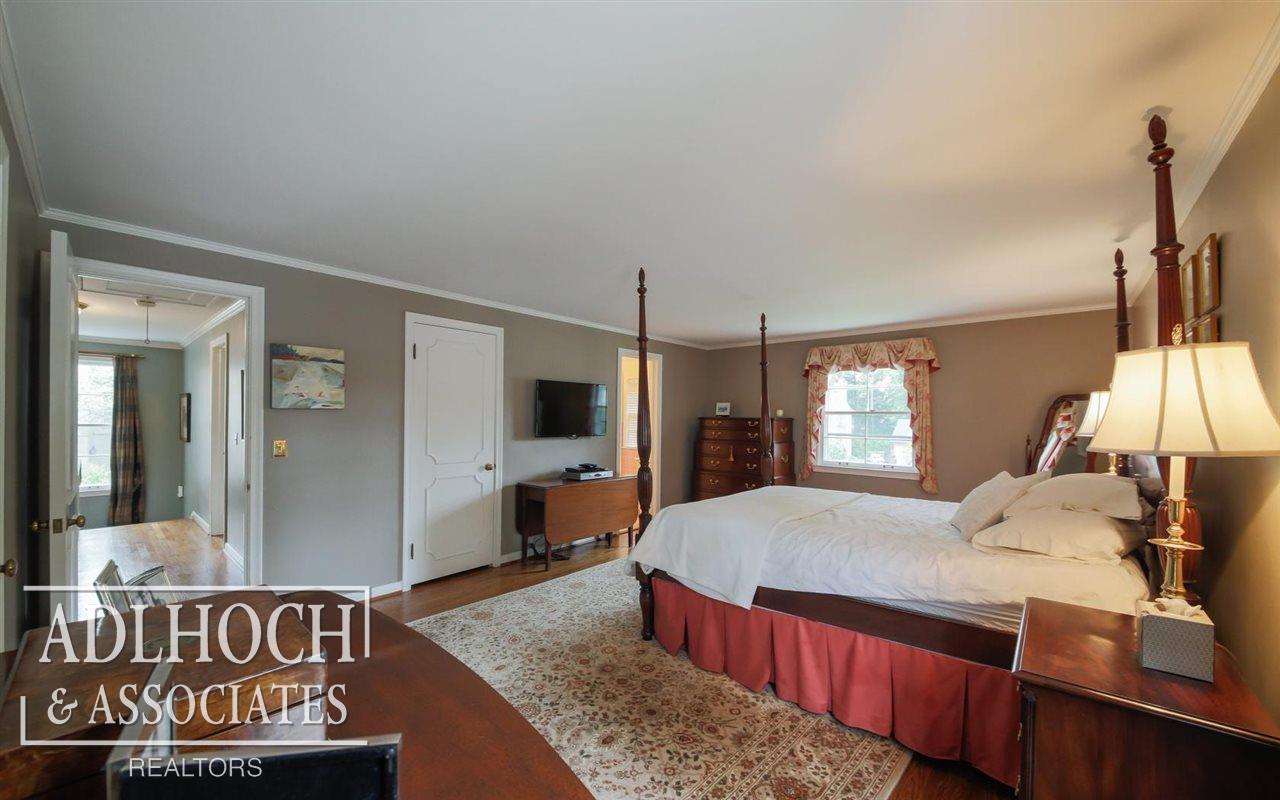 256 Cloverly Road Grosse Pointe, MI 48236 - Photo 14 of 26 31312736-13.JPG