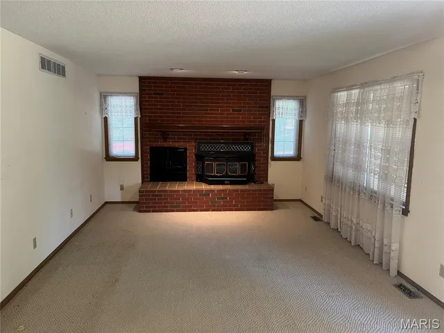 $369,900 | 838 Deer Run Road, Elsberry, MO 63343