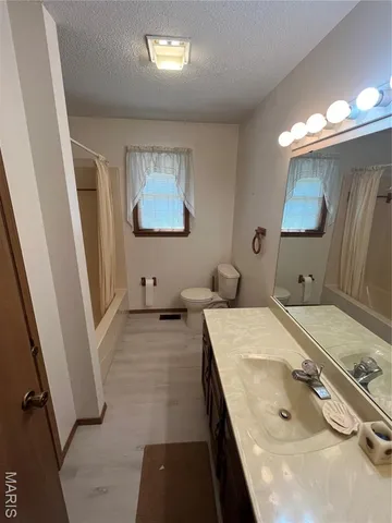 $369,900 | 838 Deer Run Road, Elsberry, MO 63343