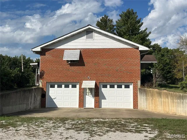 $369,900 | 838 Deer Run Road, Elsberry, MO 63343