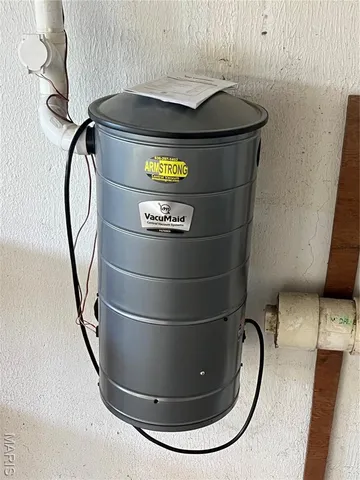 $369,900 | 838 Deer Run Road, Elsberry, MO 63343