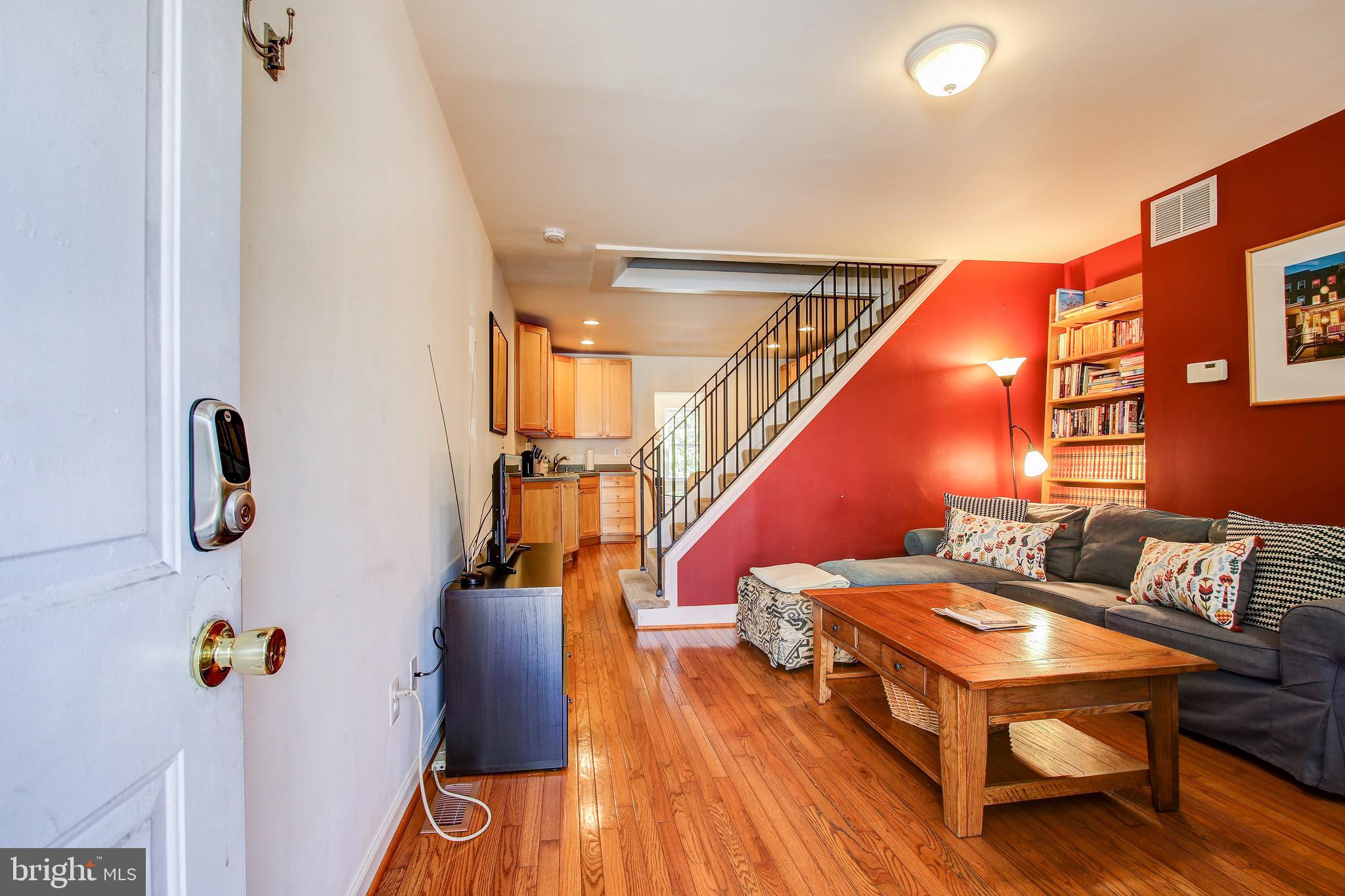 3825 Roland Avenue Baltimore, MD 21211 - Photo 6 of 50 Gallery Image 6