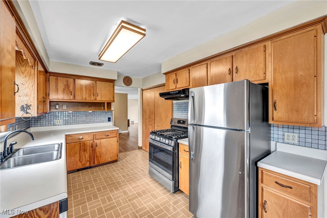 34910 Martin Road Willoughby, OH 44094 - Photo 10 of 29 Gallery Image 10