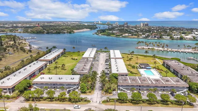 $455,000 | 755 Saturn Street, Unit C203, Jupiter, FL 33477