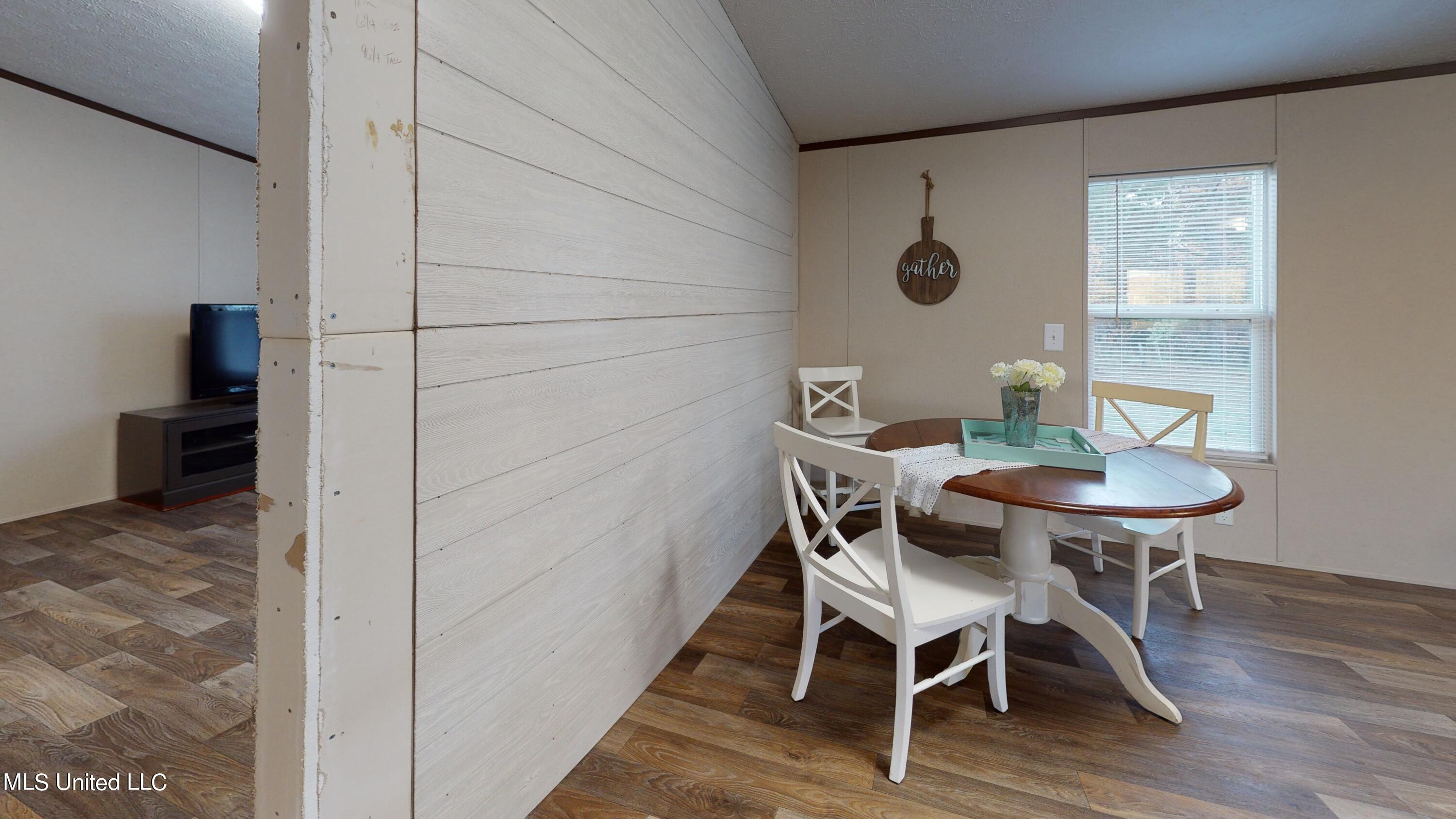 588 Hurdle Club Road Lamar, MS 38642 - Photo 12 of 25 Hurdle-Club-Rd-Dining-Room