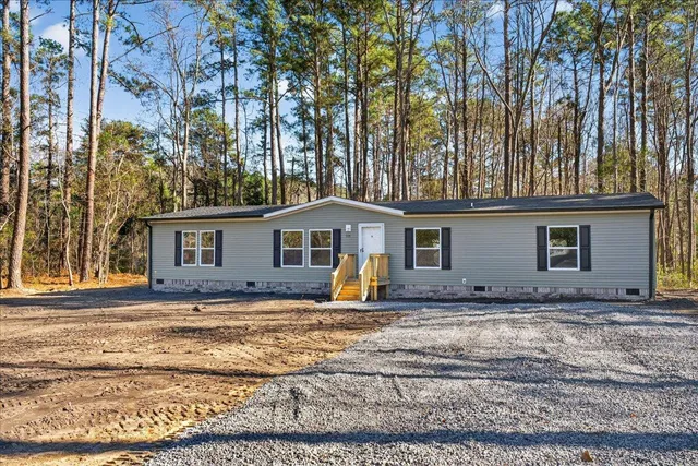 $259,900 | 115 Battlefield Drive, Eutawville, SC 29048