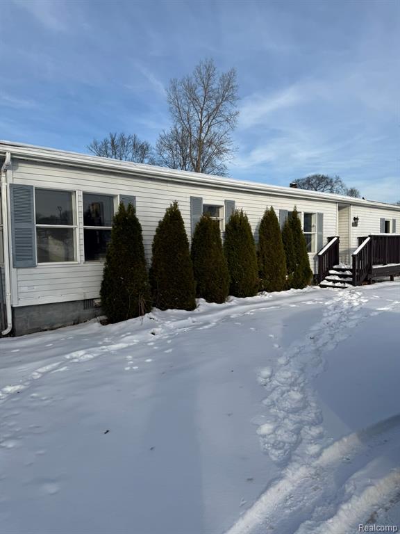 5249 Lapeer Road Burton, MI 48509 - Photo 1 of 25 Gallery Image 1