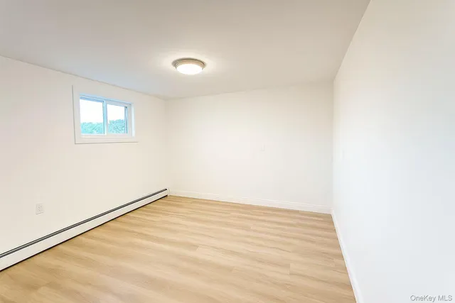 $899,800 | 200 St Regis Drive, Massapequa Park, NY 11762