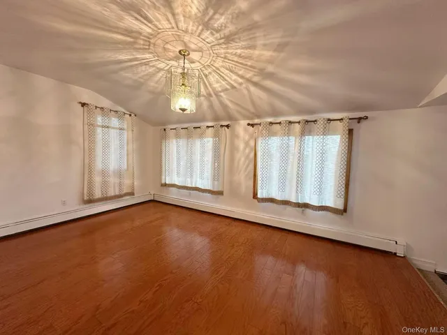 $899,800 | 200 St Regis Drive, Massapequa Park, NY 11762