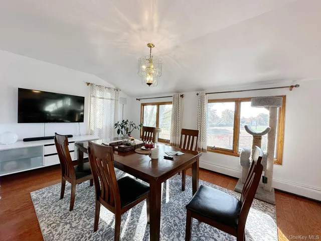 $899,800 | 200 St Regis Drive, Massapequa Park, NY 11762