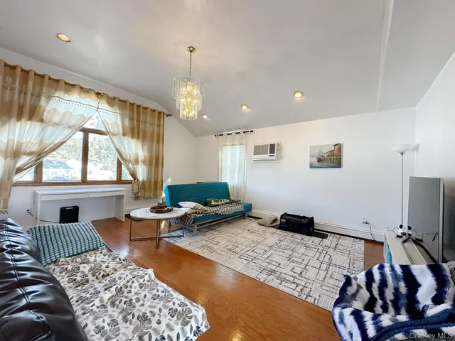 $899,800 | 200 St Regis Drive, Massapequa Park, NY 11762