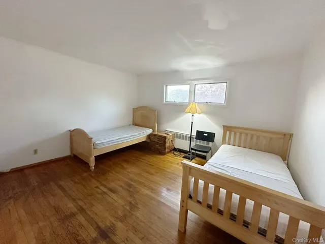 $899,800 | 200 St Regis Drive, Massapequa Park, NY 11762