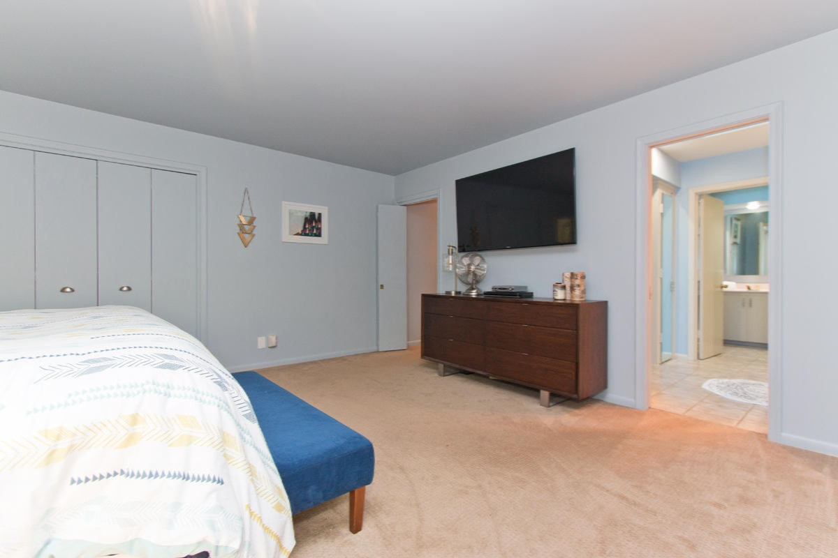3434 Cascade Road Southeast Grand Rapids, MI 49546 - Photo 42 of 75 Owner's Suite