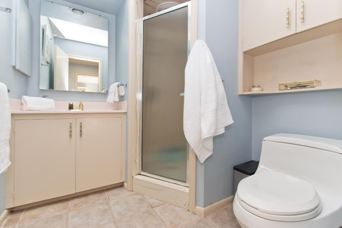 3434 Cascade Road Southeast Grand Rapids, MI 49546 - Photo 45 of 75 Owner's Bath