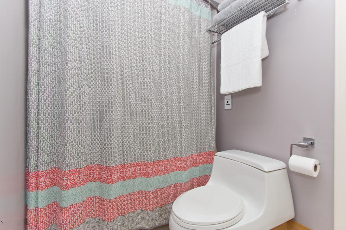 3434 Cascade Road Southeast Grand Rapids, MI 49546 - Photo 50 of 75 Second Full Bath