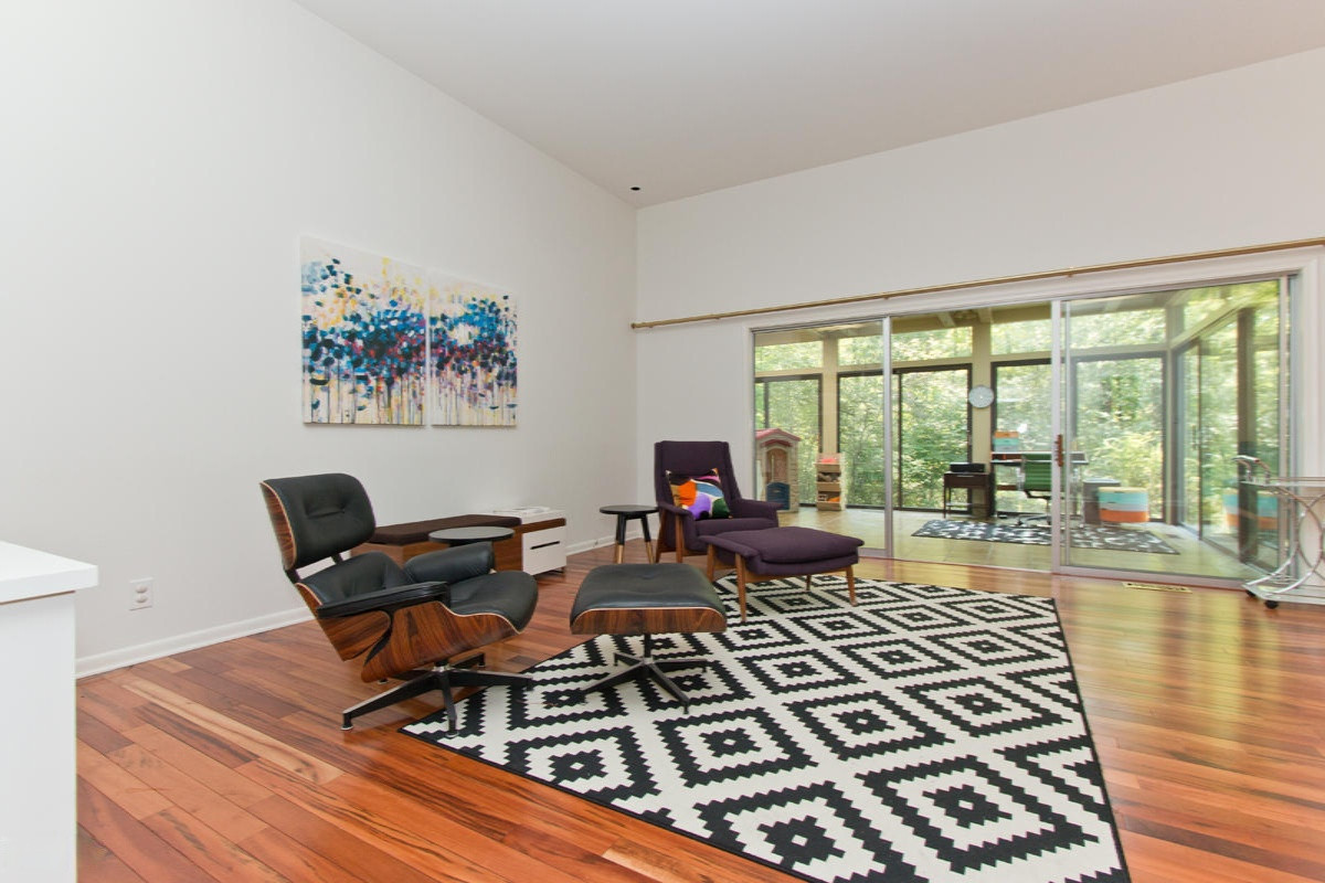 3434 Cascade Road Southeast Grand Rapids, MI 49546 - Photo 10 of 75 Living Room