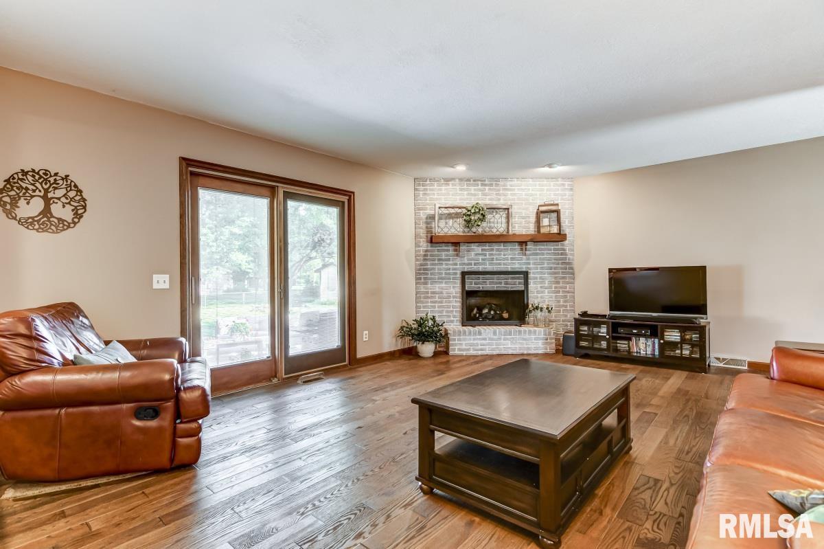 29 Wind Cave Drive Springfield, IL 62712 - Photo 17 of 40